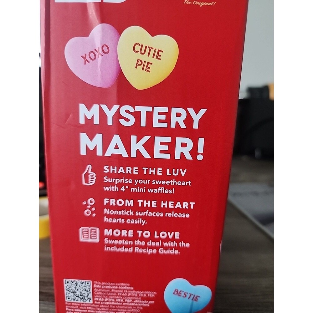 NEW DASH PINK Sweethearts Mystery Mini Waffle Maker - Picture 3 of 5